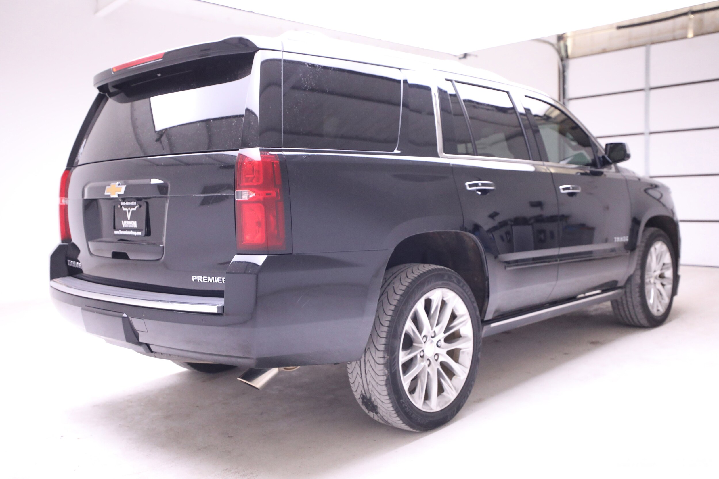 2019 Chevrolet Tahoe Premier photo 3