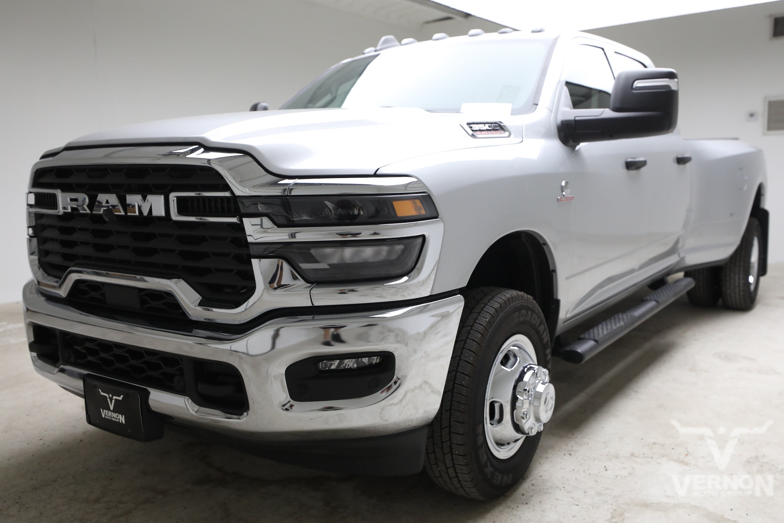 New 2026 Ram 3500 TRADESMAN CREW CAB 4X4 8' BOX