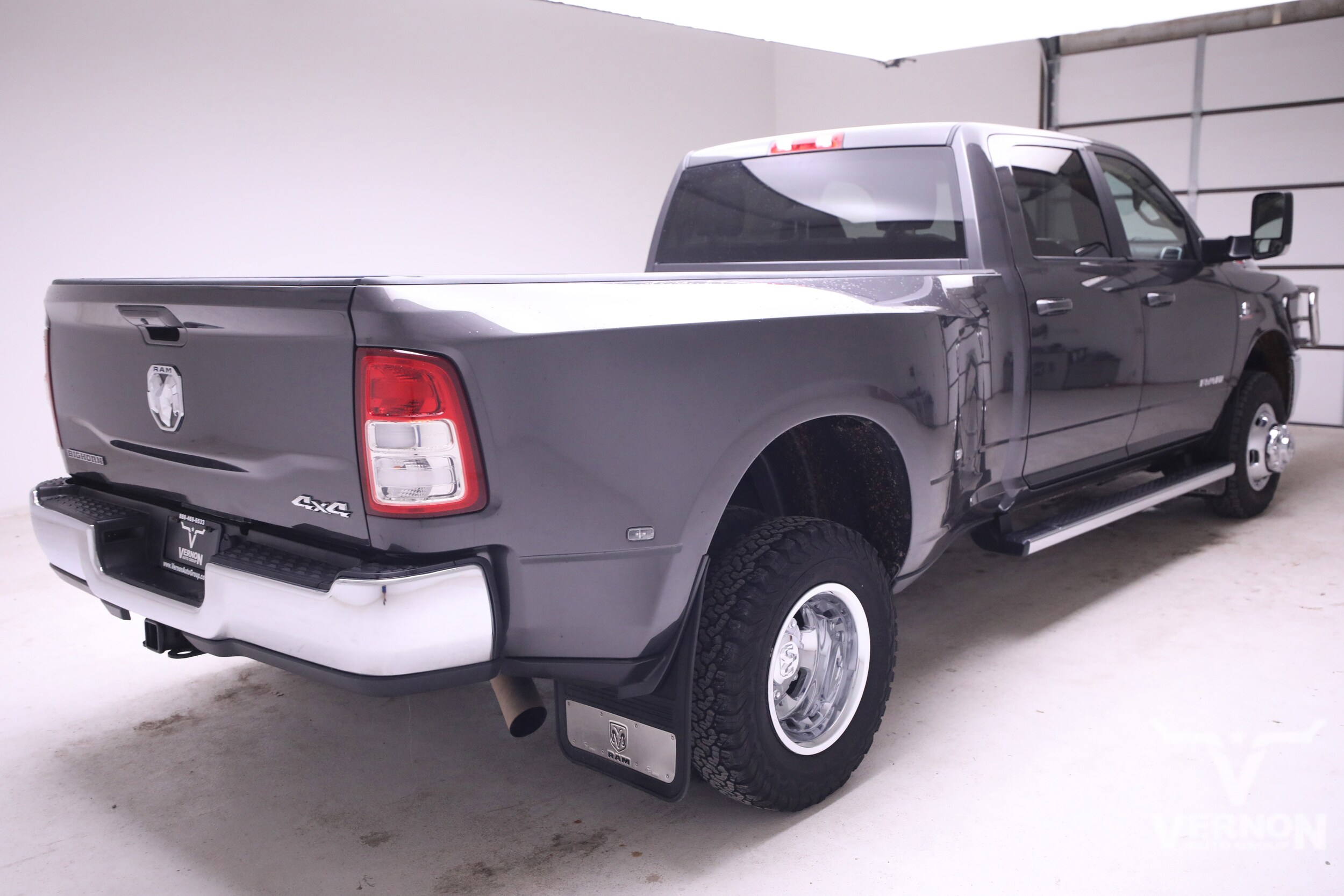 2020 Ram 3500 SLT photo 4