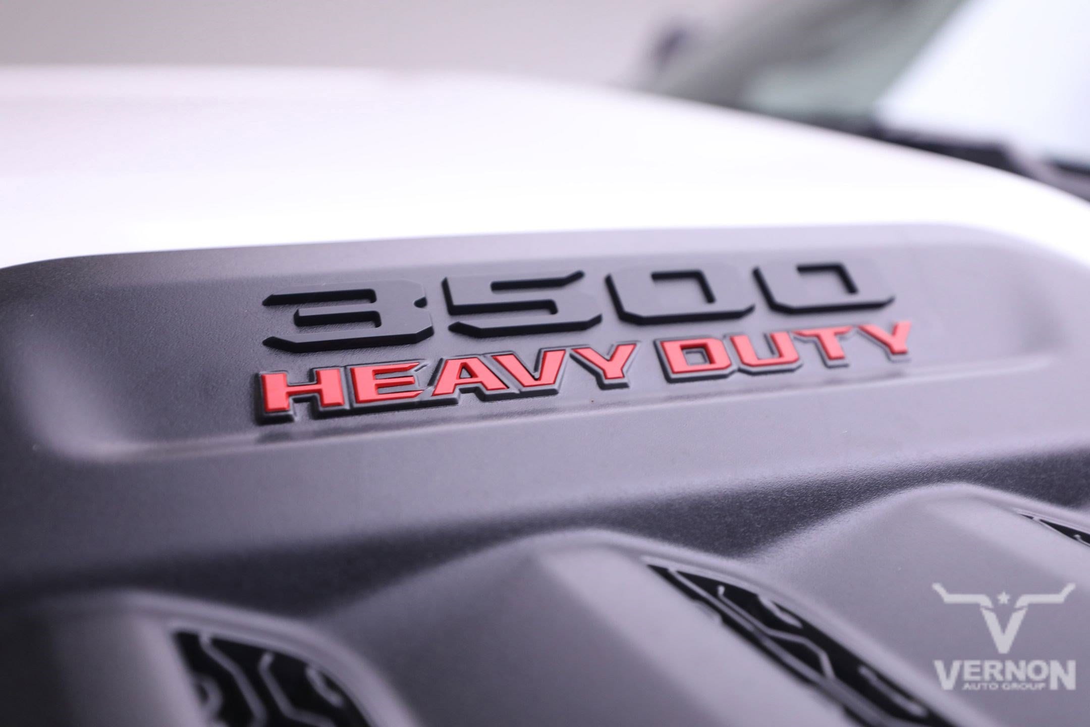 2026 RAM 3500 Laramie - Photo 6