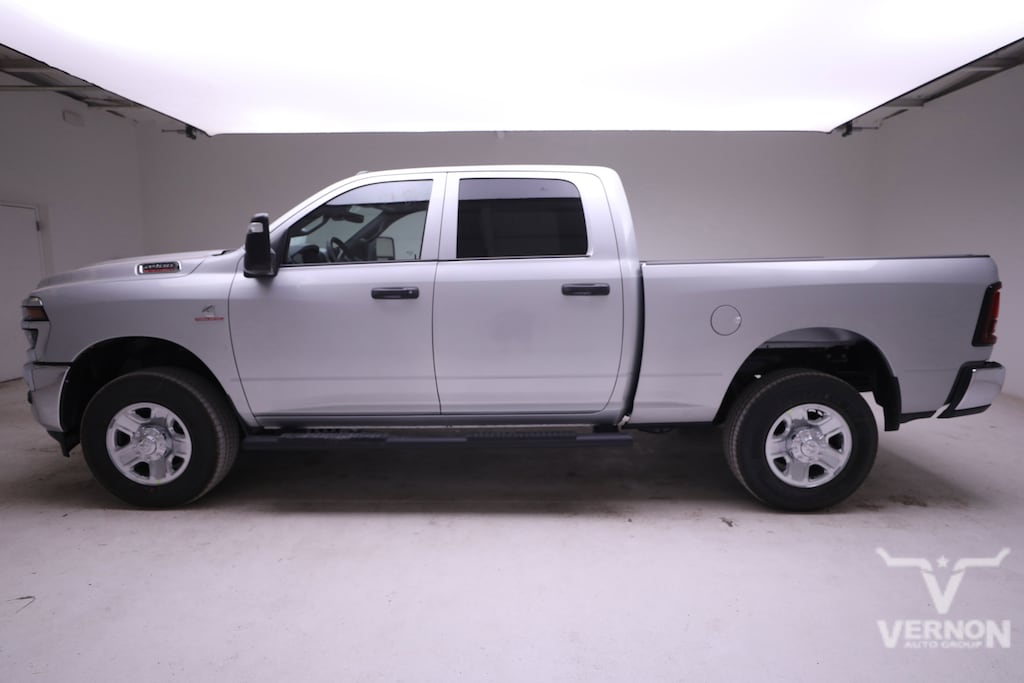 New 2026 Ram 2500 TRADESMAN CREW CAB 4X4 6'4 BOX Pickup