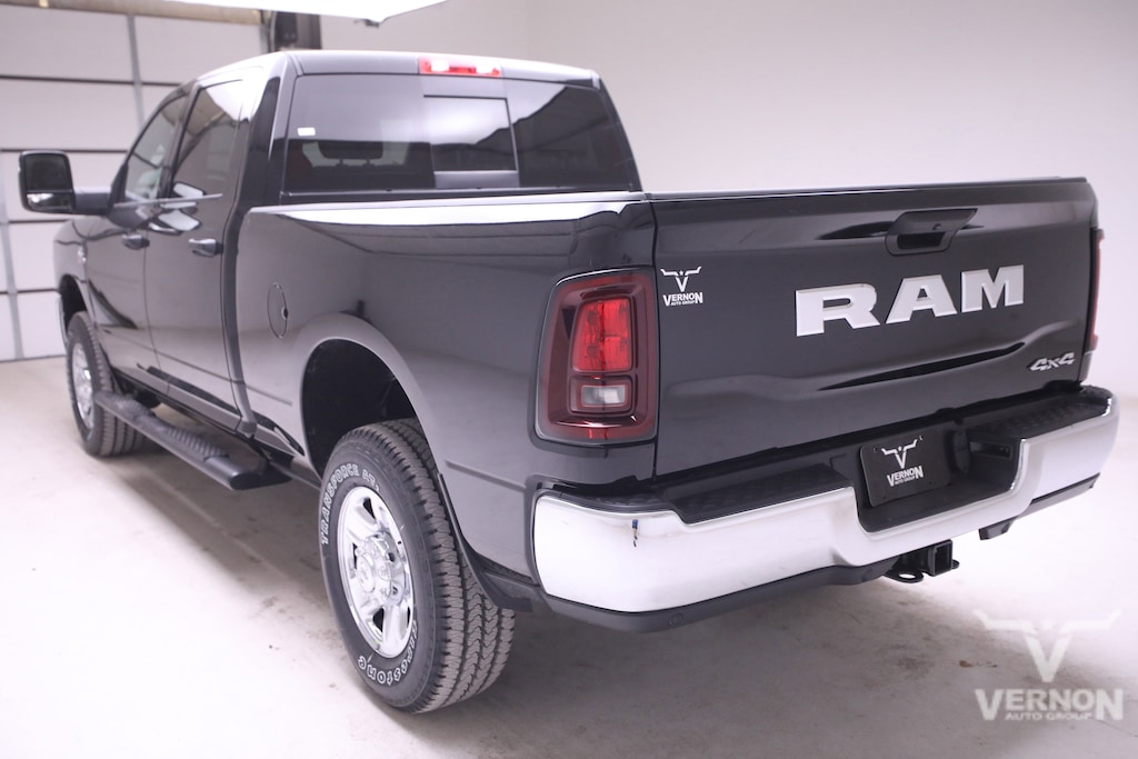 New 2026 Ram 3500 TRADESMAN CREW CAB 4X4 6'4 BOX Pickup