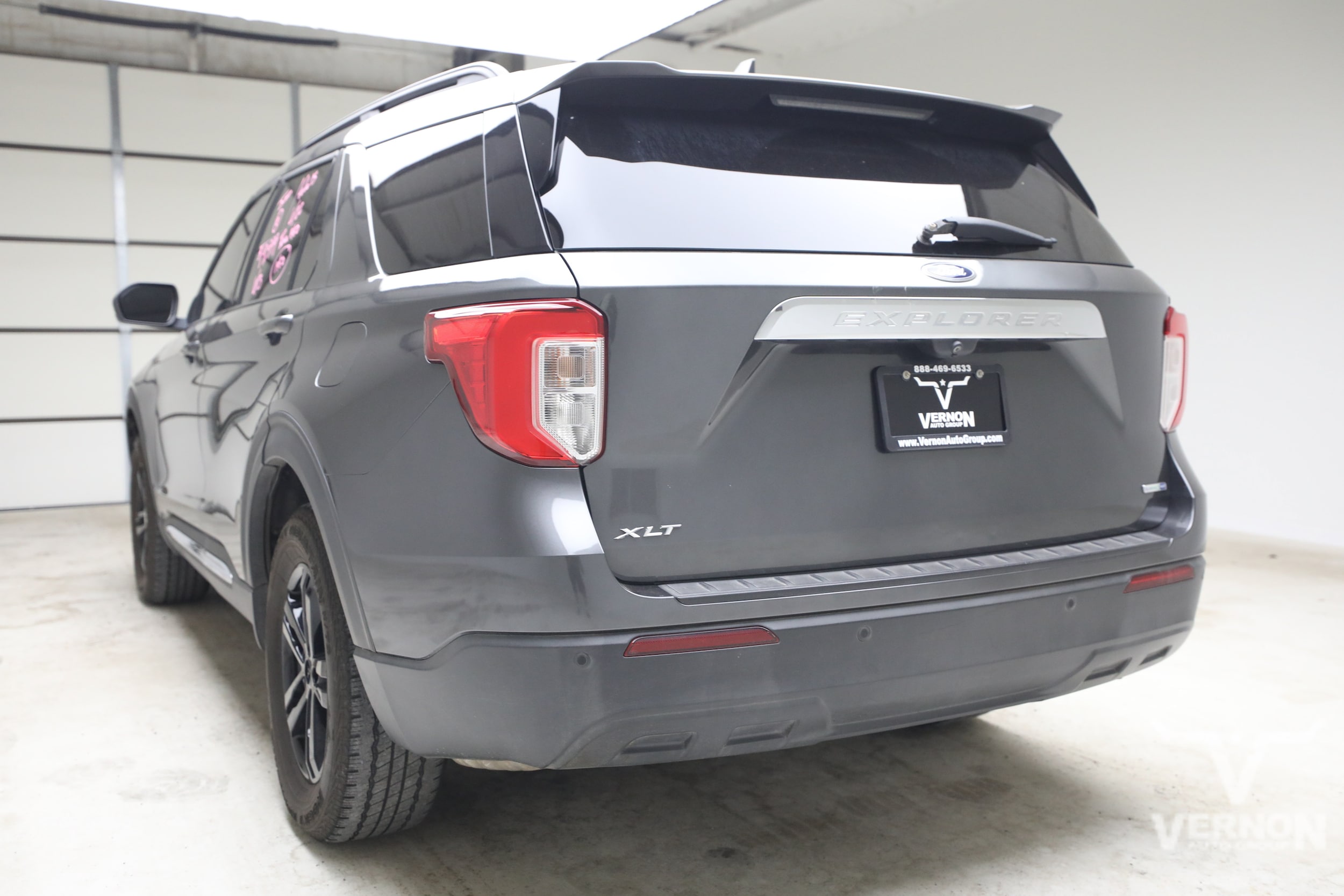 Explorer XLT SUV