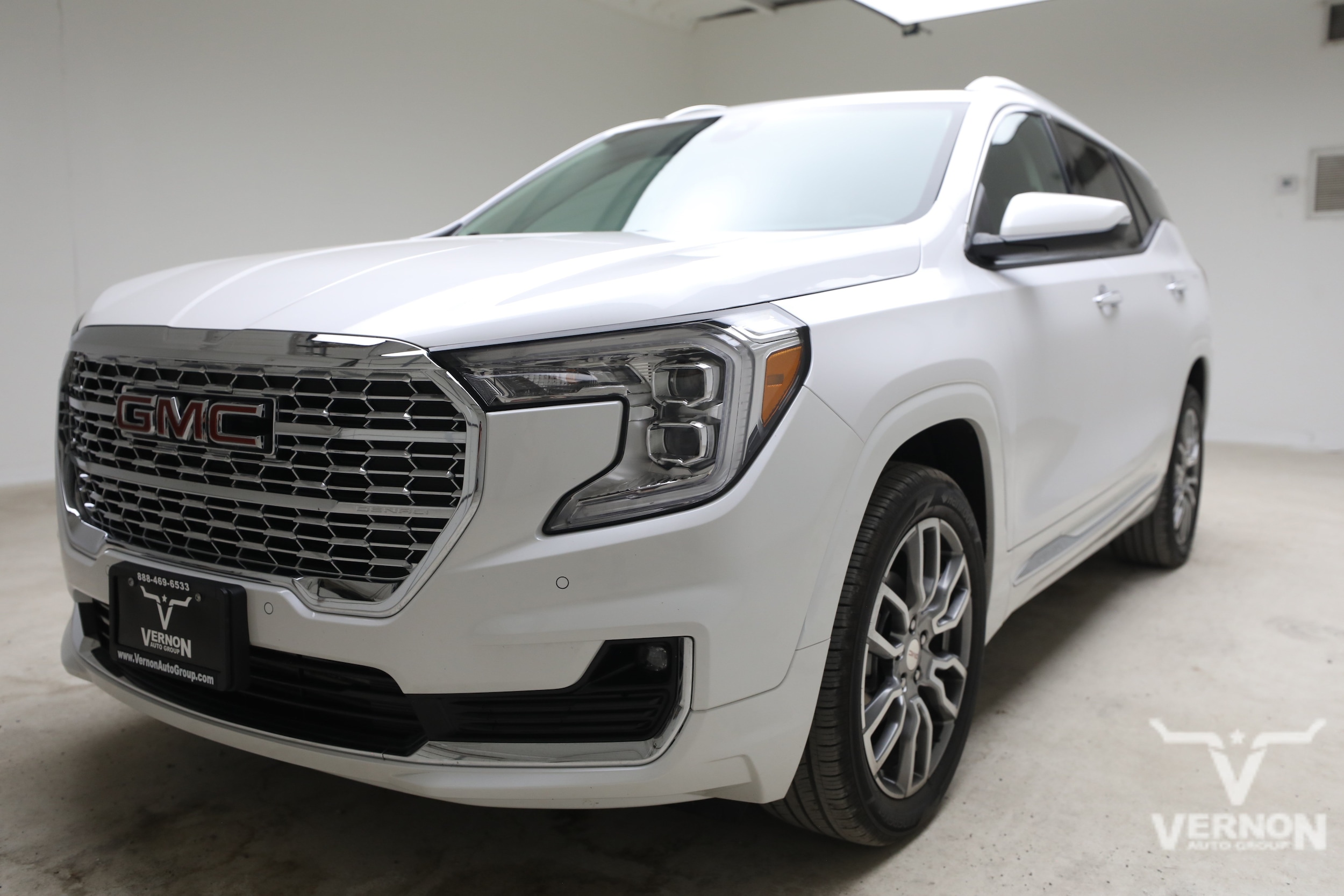 Used 2024 GMC Terrain Denali