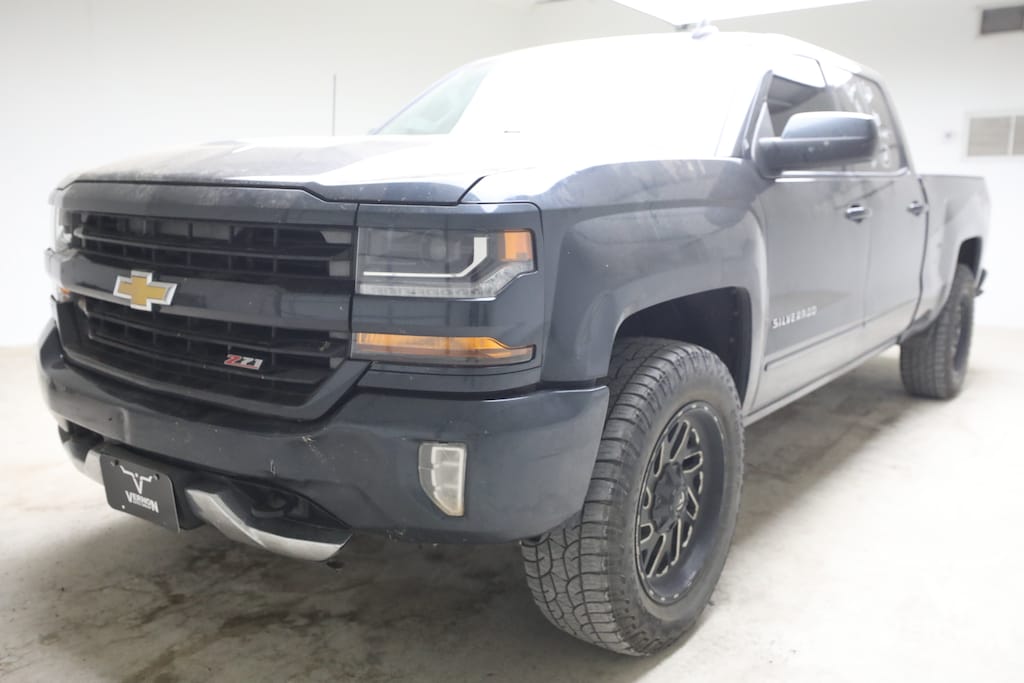 Used 2017 Chevrolet Silverado 1500 LT w/1LT Truck Crew Cab