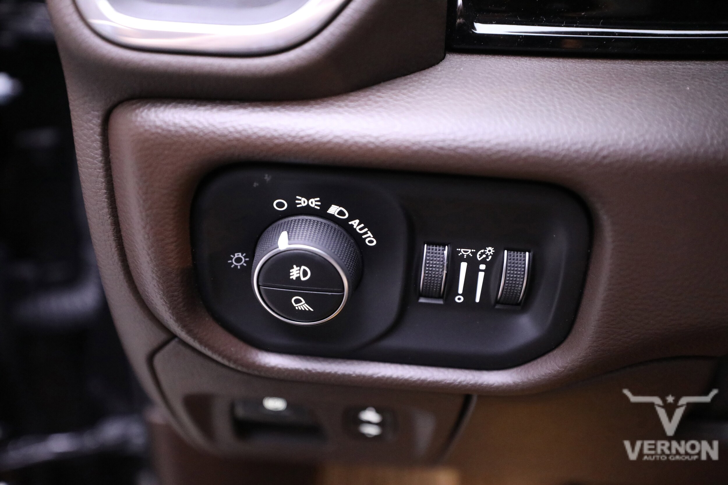 2026 RAM 1500 Laramie - Photo 17