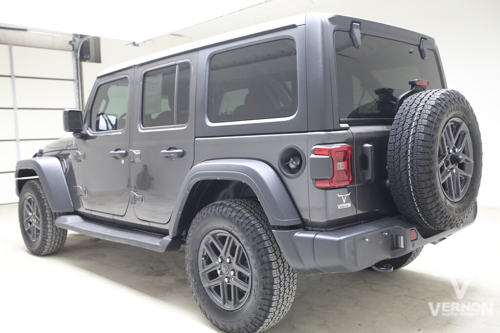 Used 2024 Jeep Wrangler Sport SUV