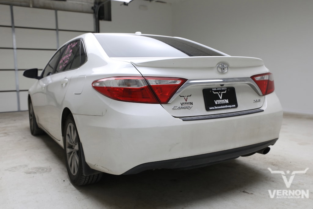 Used 2017 Toyota Camry XLE Sedan