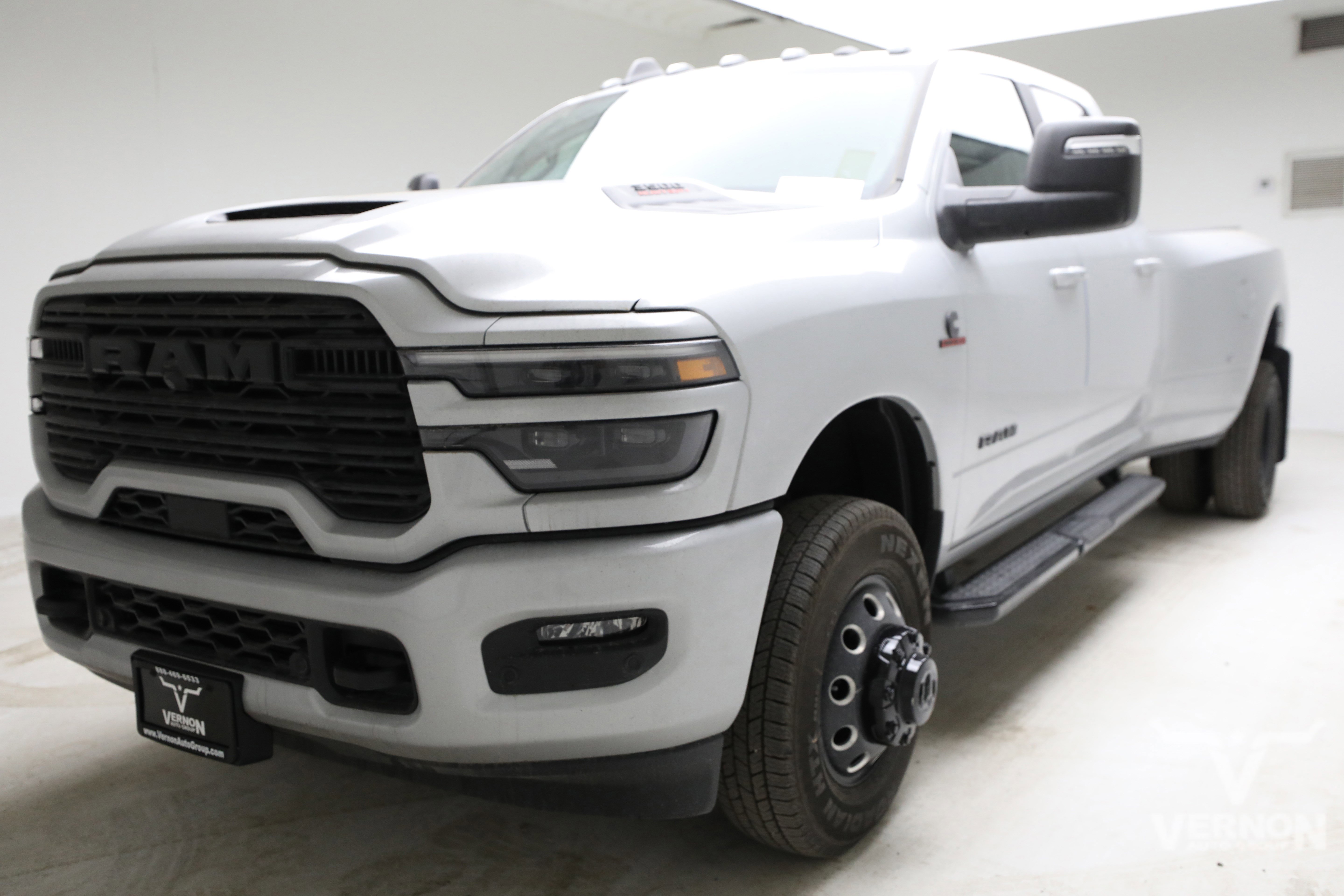 2026 Ram 3500 LARAMIE CREW CAB 4X4 Pickup