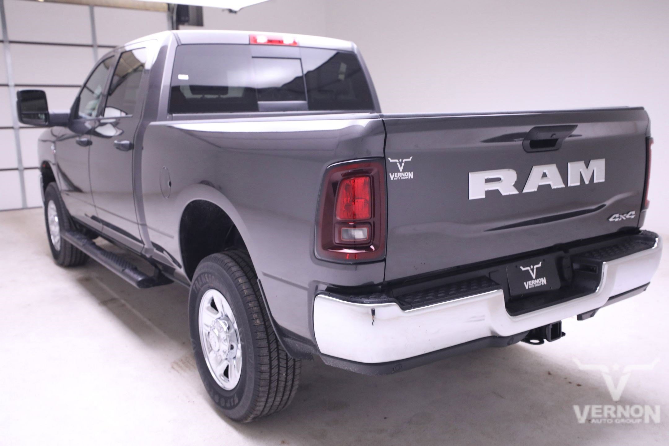 2025 Ram 2500 Tradesman photo 2