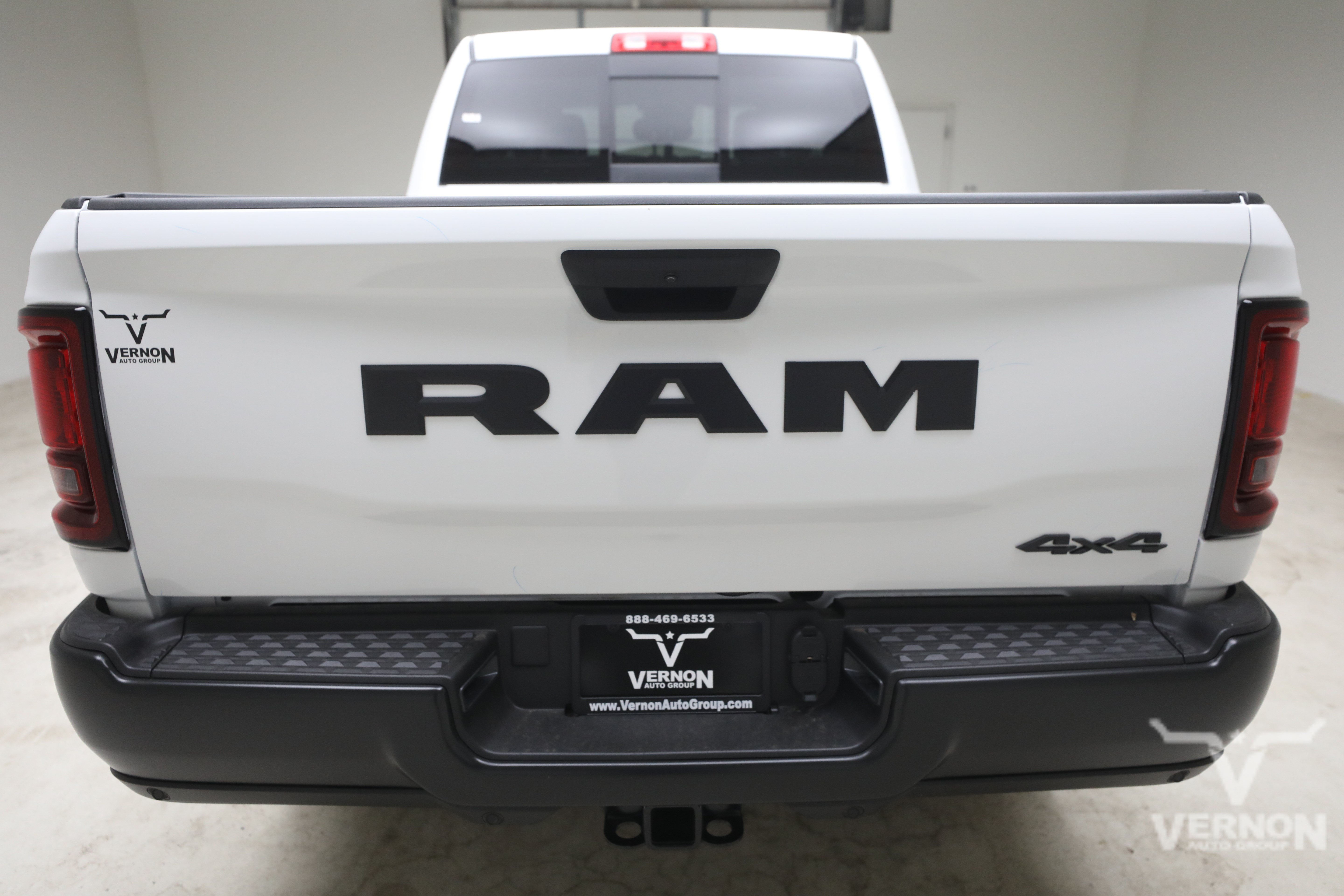 New 2027 Ram 2500 TRADESMAN CREW CAB 4X4 6'4 BOX Pickup