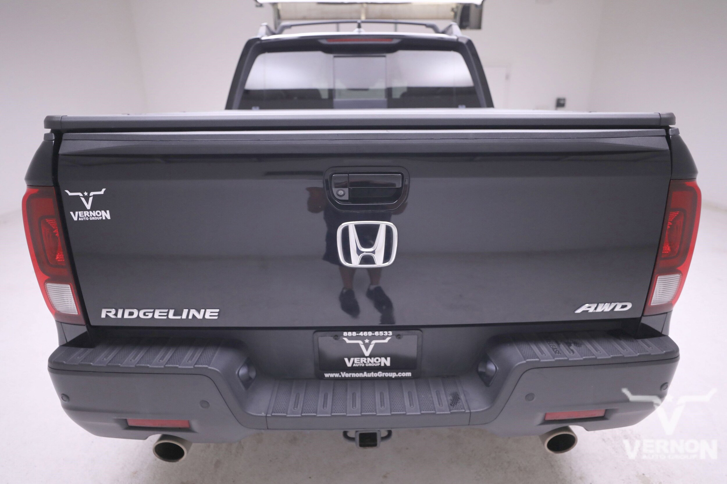 2022 Honda Ridgeline Black Edition photo 2