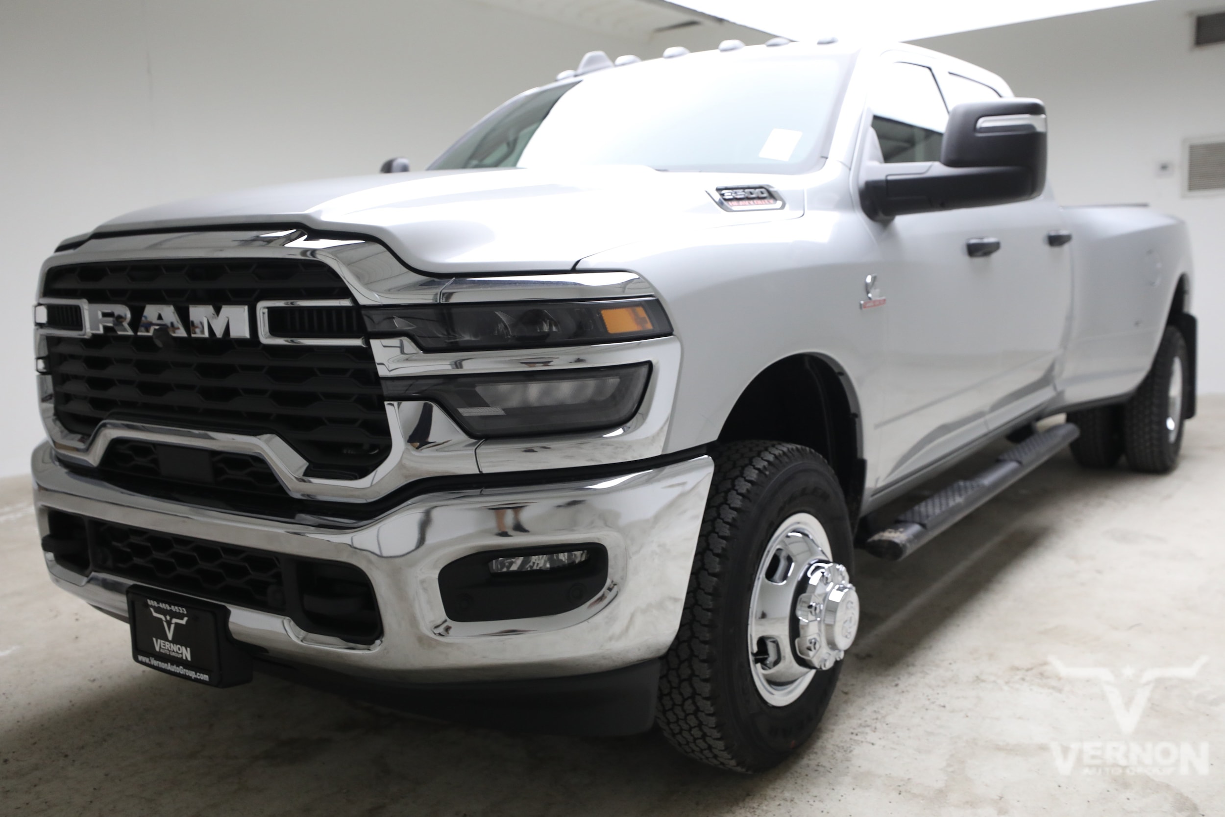 New 2026 Ram 3500 TRADESMAN CREW CAB 4X4 8' BOX