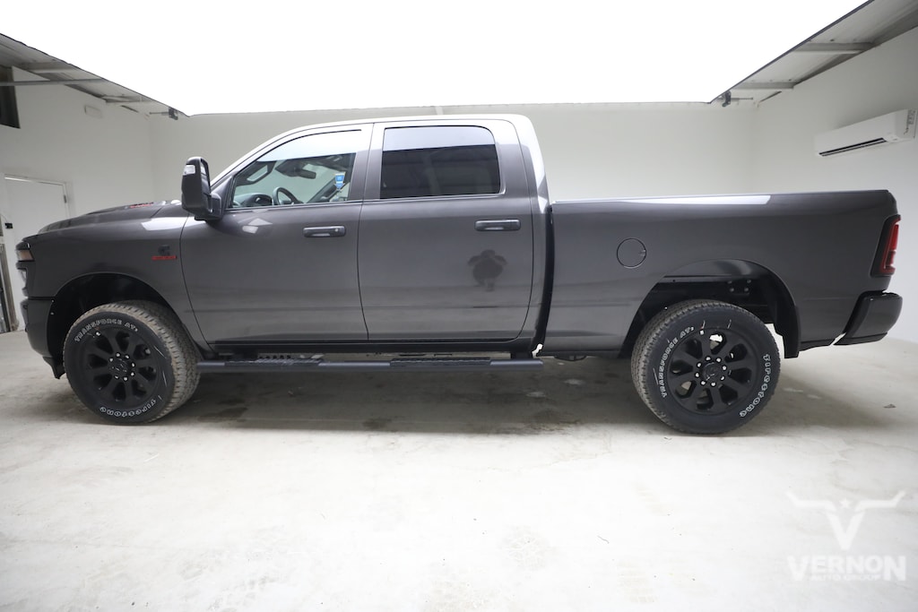 New 2026 Ram 2500 BLACK EXPRESS CREW CAB 4X4 6'4 BOX Pickup