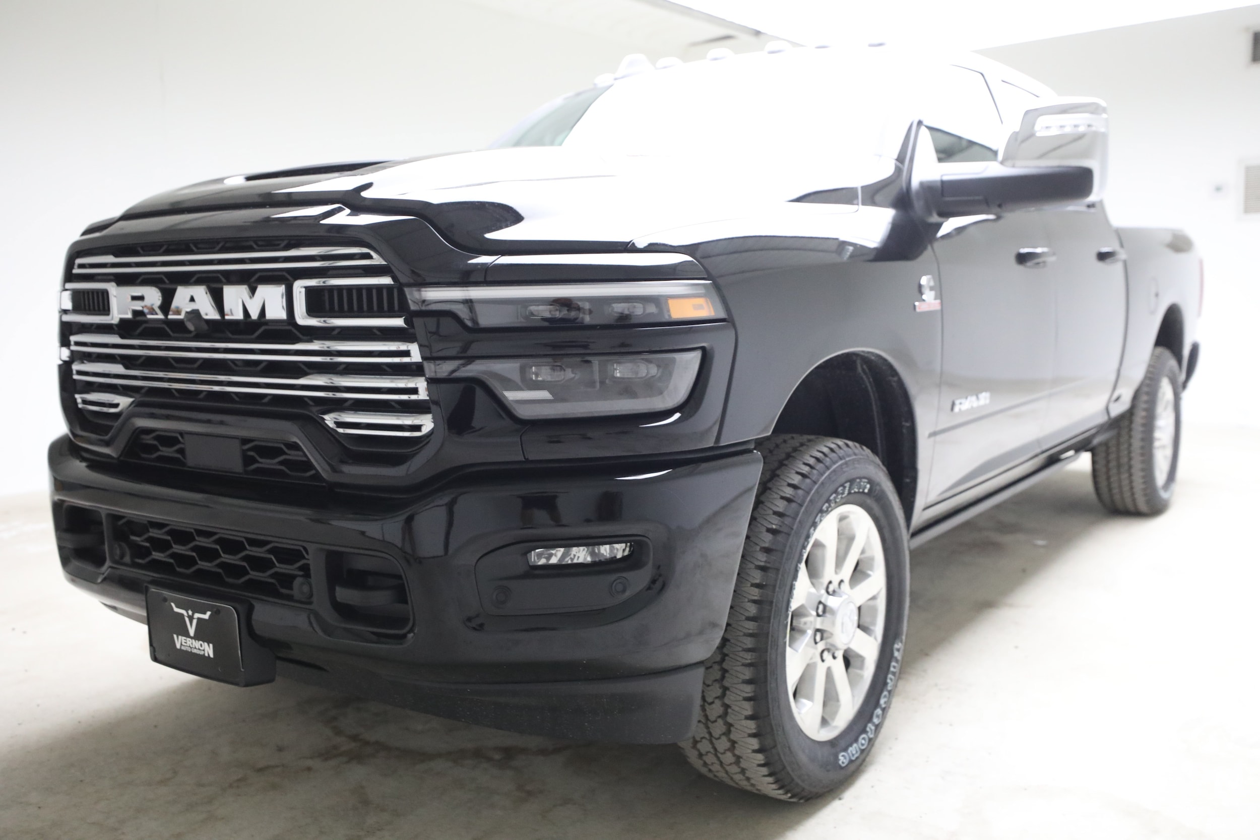 New 2026 Ram 2500 LARAMIE CREW CAB 4X4 6'4 BOX