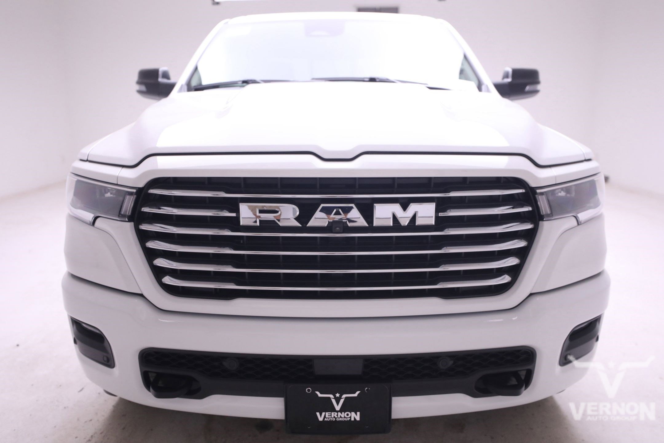 2026 Ram 1500 Laramie photo 4