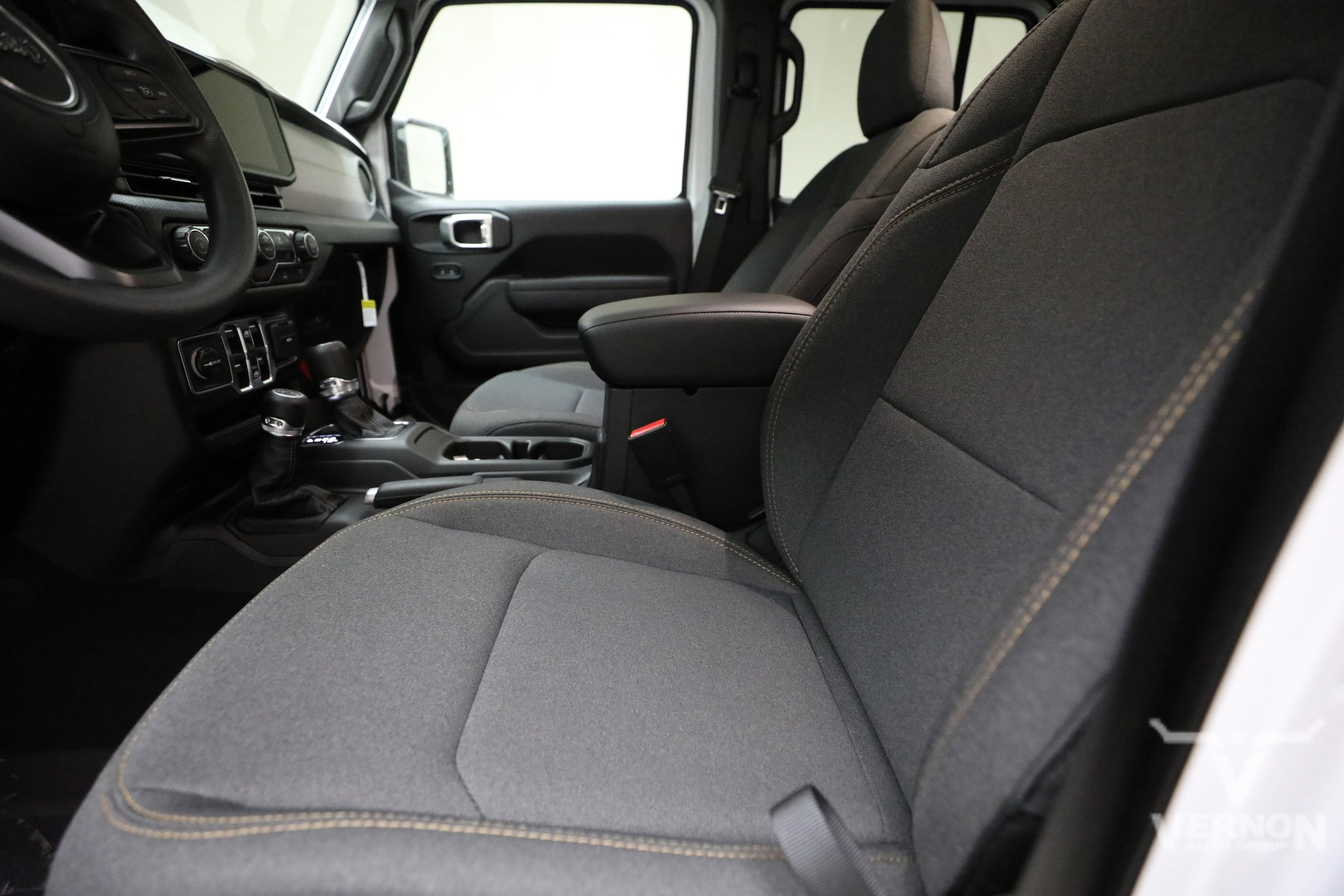 2026 Jeep Wrangler 4-Door Sport - Photo 10