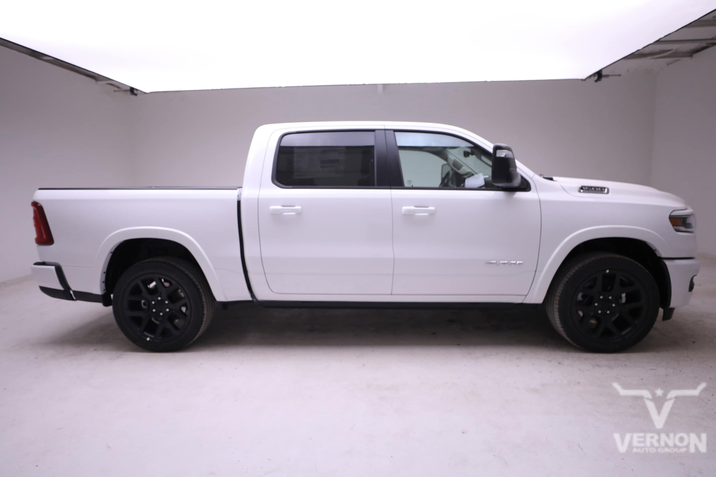 2026 RAM 1500 Laramie - Photo 6