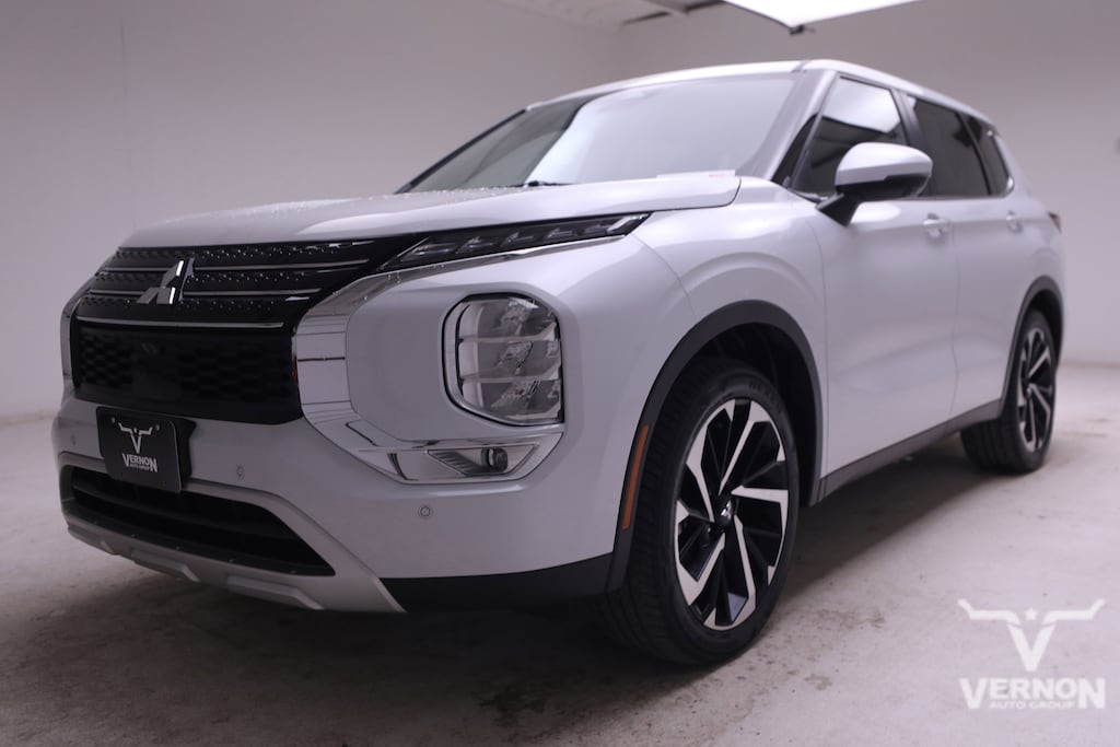 Used 2024 Mitsubishi Outlander SE SUV