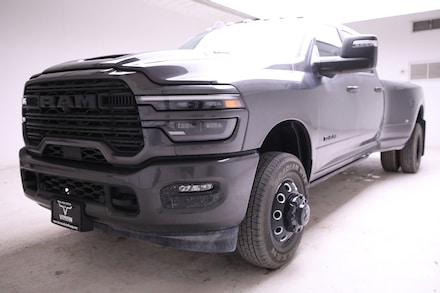 2025 Ram 3500 LARAMIE CREW CAB 4X4 8' BOX Pickup