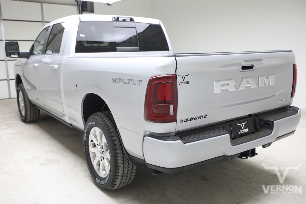 New 2026 Ram 2500 LARAMIE CREW CAB 4X4 6'4 BOX Pickup