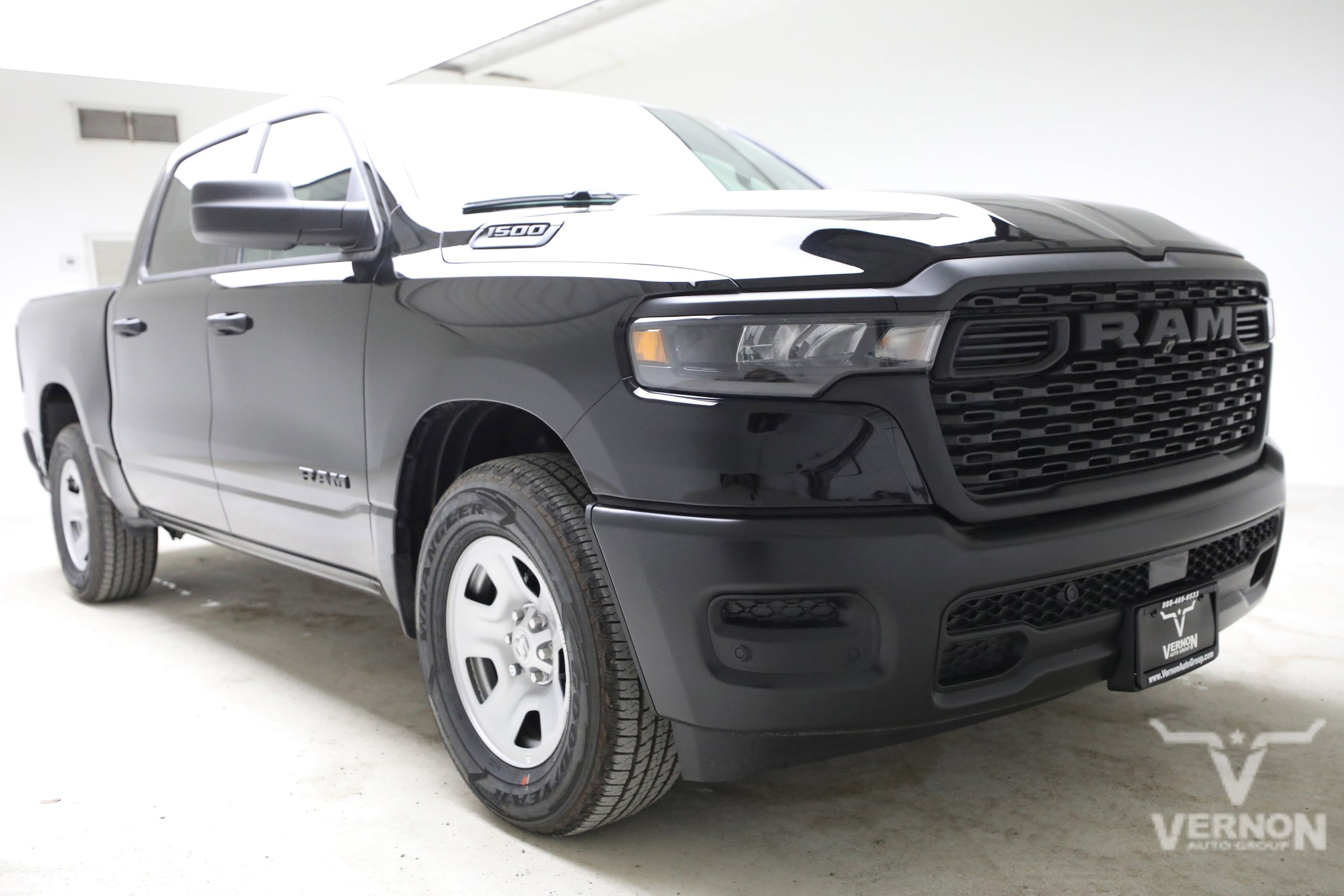 2026 RAM 1500 Tradesman Crew Cab 5'7's photo