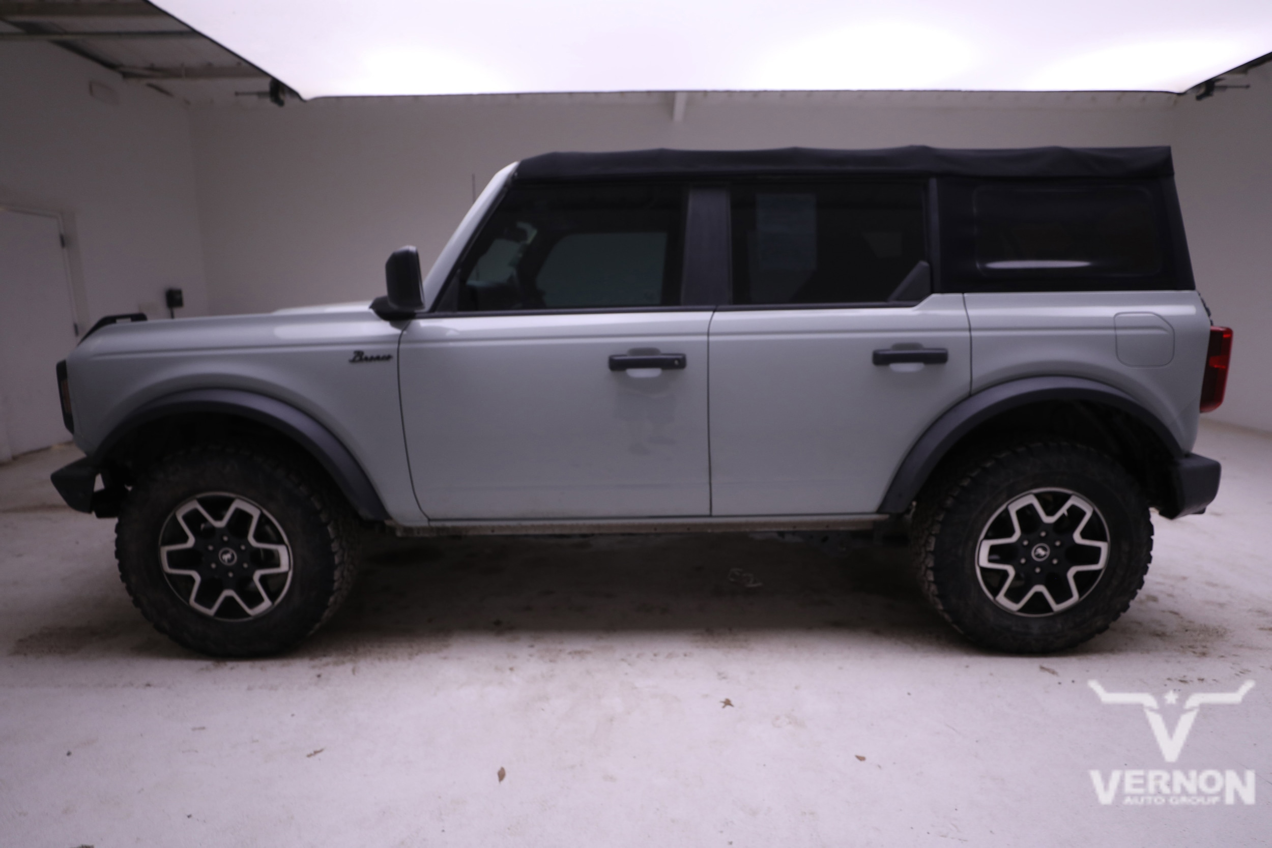 Used 2022 Ford Bronco 4-Door Base with VIN 1FMDE5BH0NLA75589 for sale in Vernon, TX