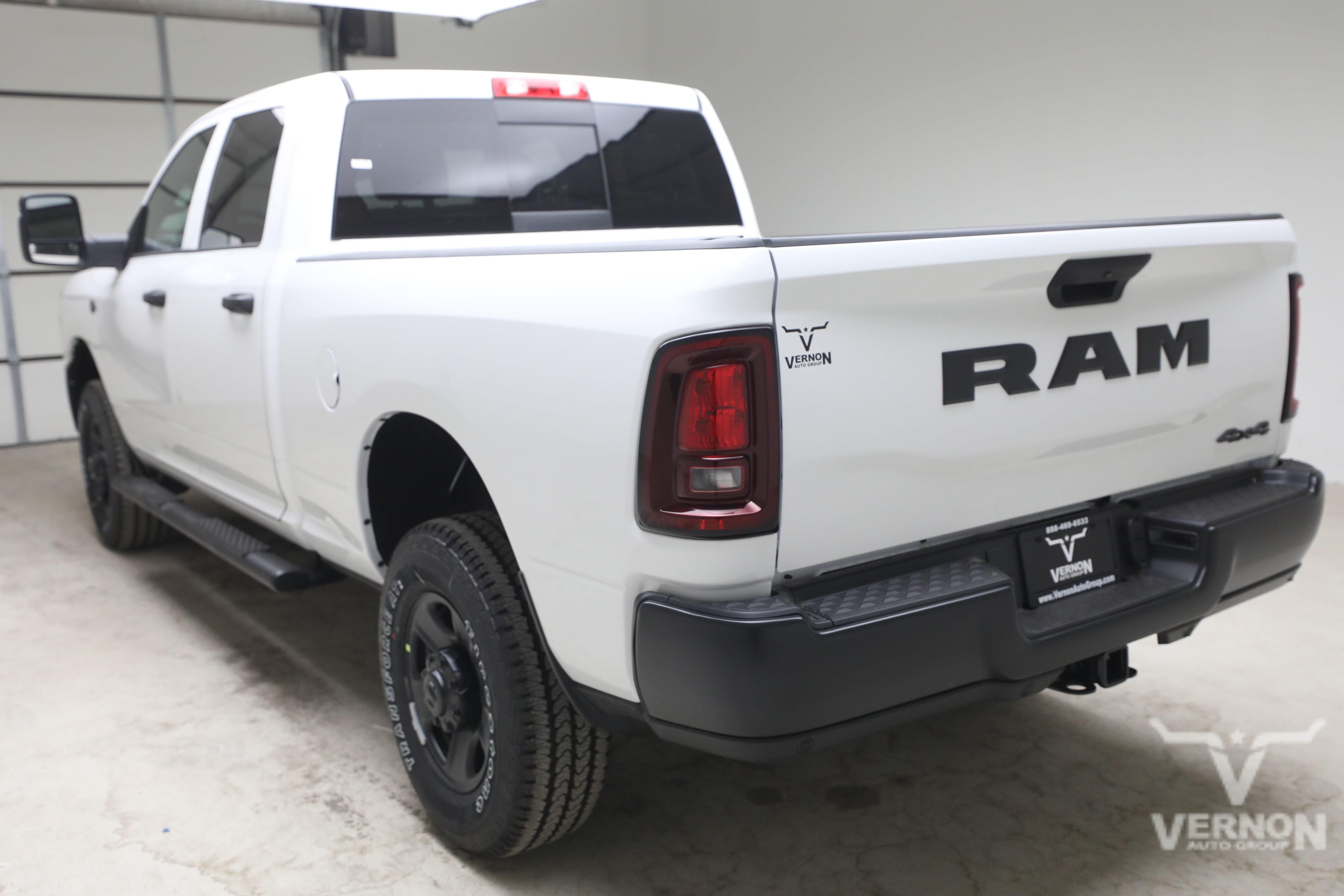 New 2027 Ram 2500 TRADESMAN CREW CAB 4X4 6'4 BOX Pickup