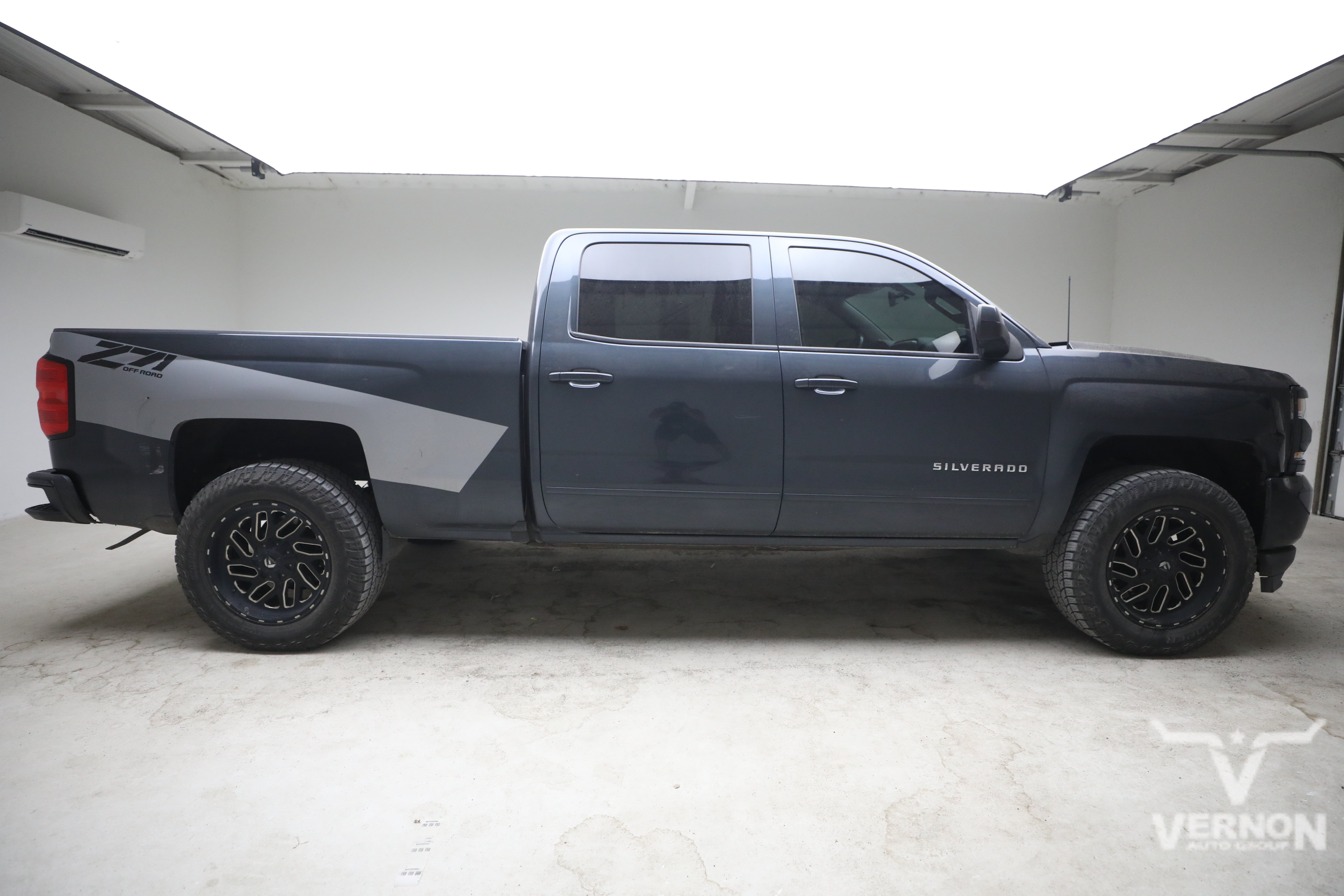 Used 2017 Chevrolet Silverado 1500 LT w/1LT Truck Crew Cab