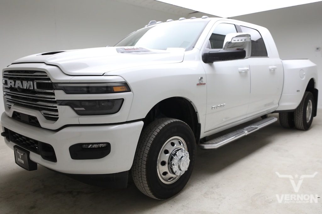 New 2026 Ram 3500 LARAMIE MEGA CAB 4X4 6'4 BOX Pickup