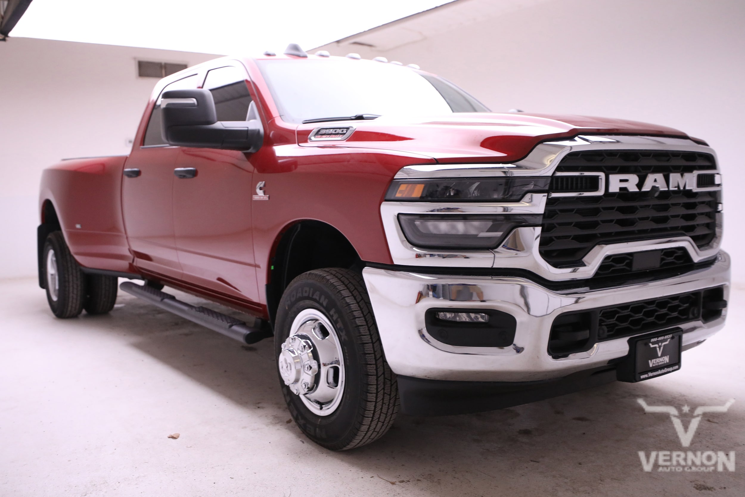 View vehicle photo 7