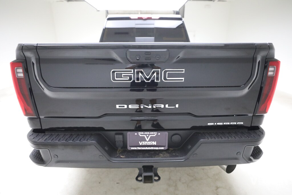 Used 2024 GMC Sierra 2500 HD Denali Truck Crew Cab
