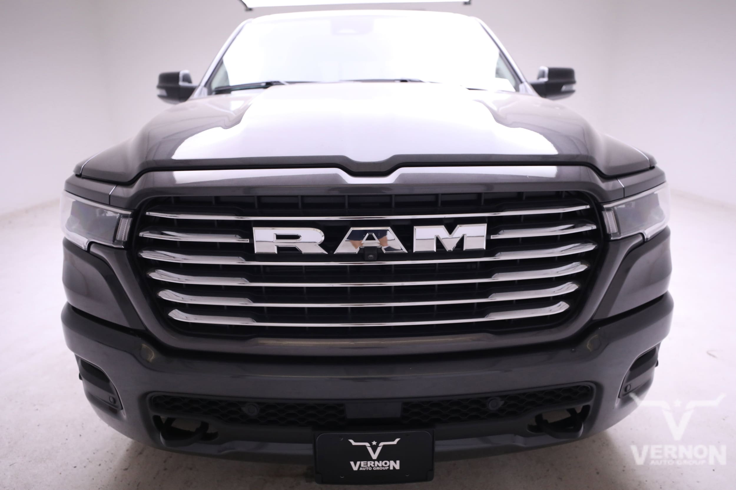 2026 RAM 1500 Laramie - Photo 8
