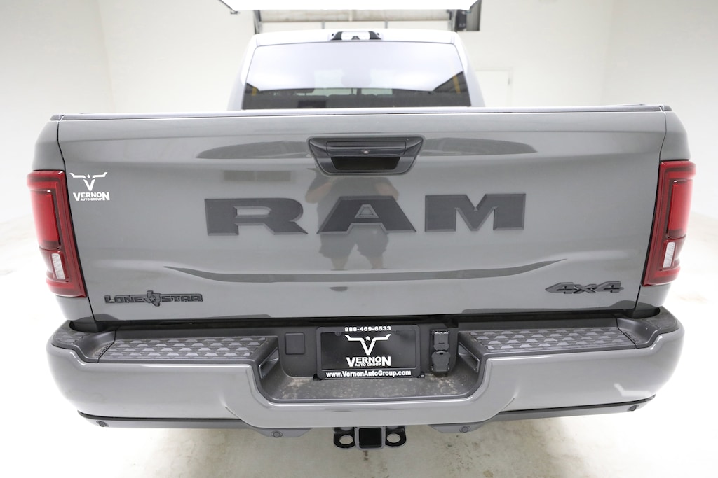 New 2026 Ram 2500 LONE STAR CREW CAB 4X4 6'4 BOX Pickup