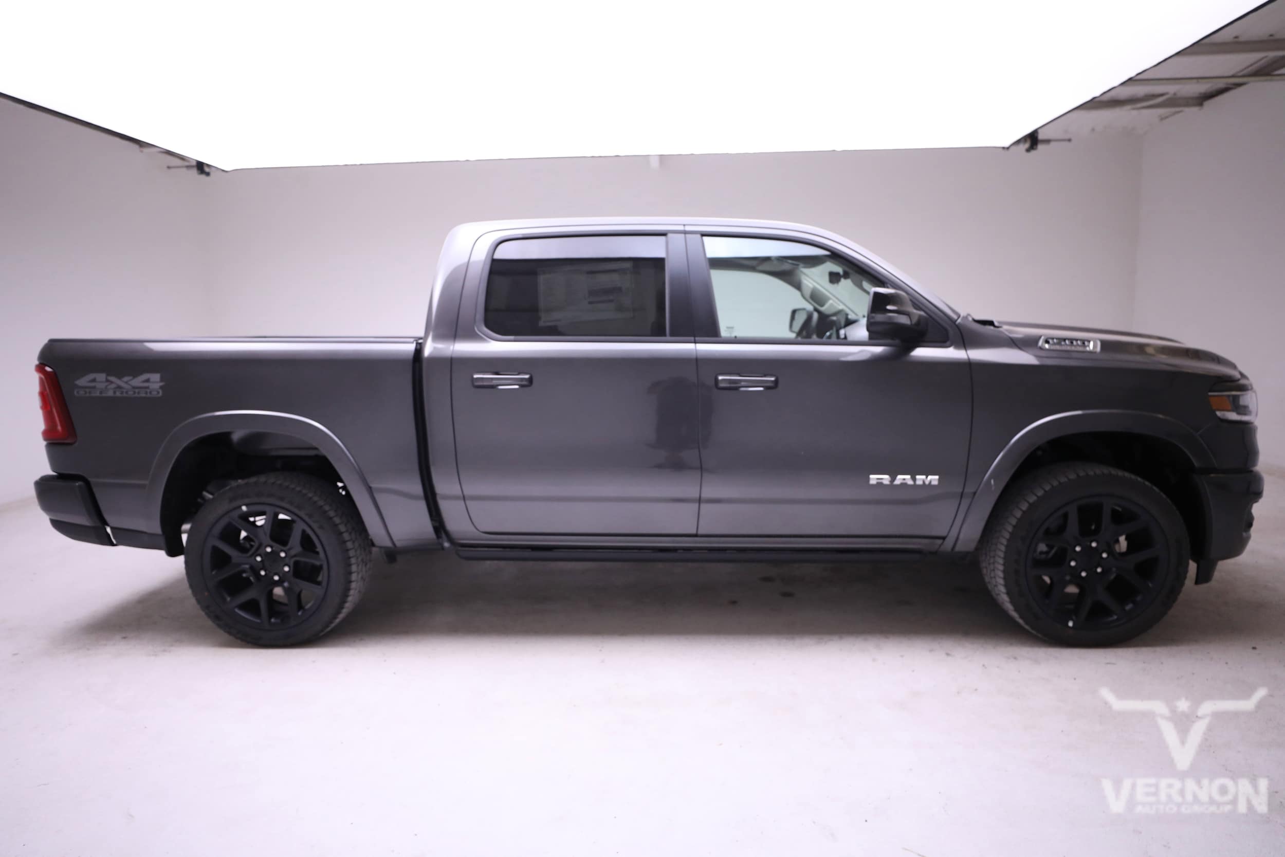 2026 RAM 1500 Laramie - Photo 6