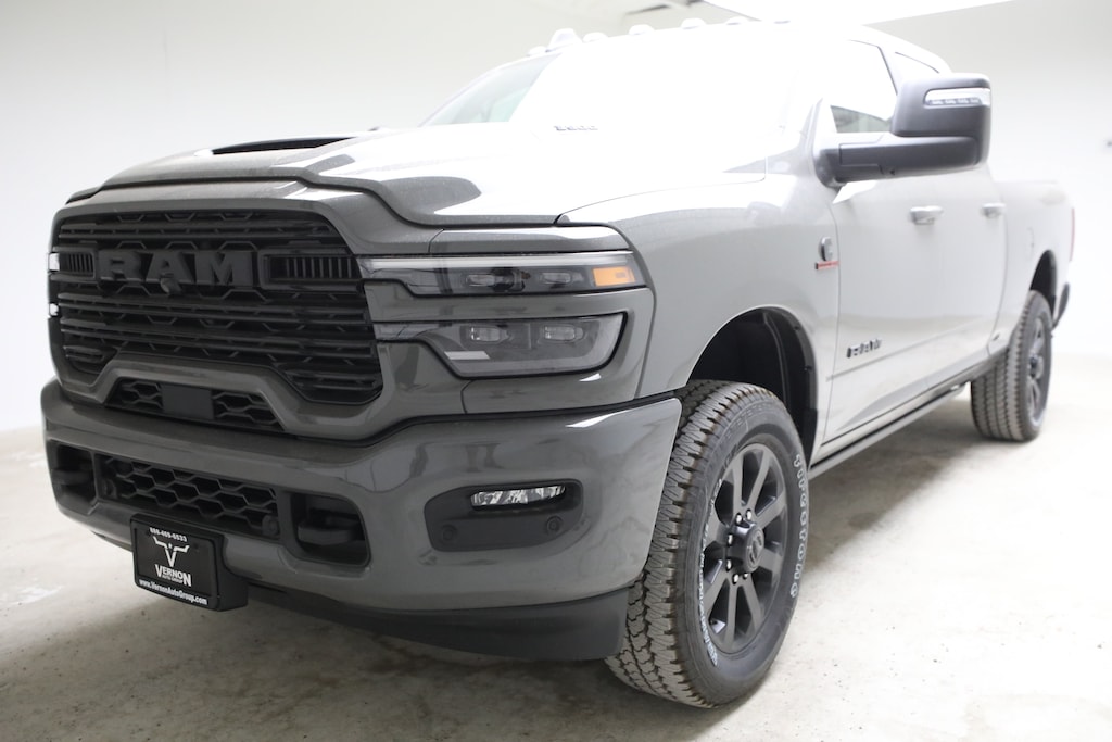 New 2026 Ram 3500 LARAMIE CREW CAB 4X4 6'4 BOX Pickup