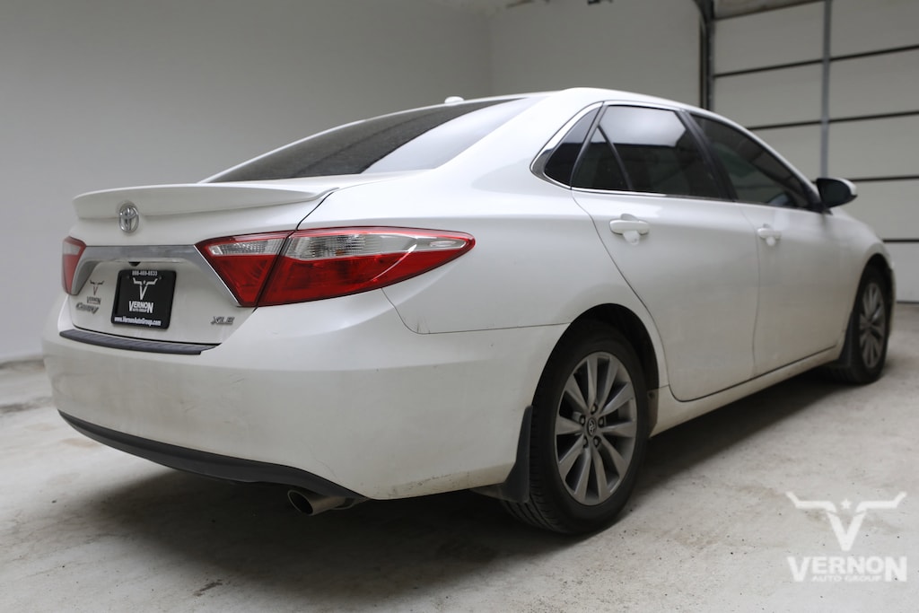 Used 2017 Toyota Camry XLE Sedan