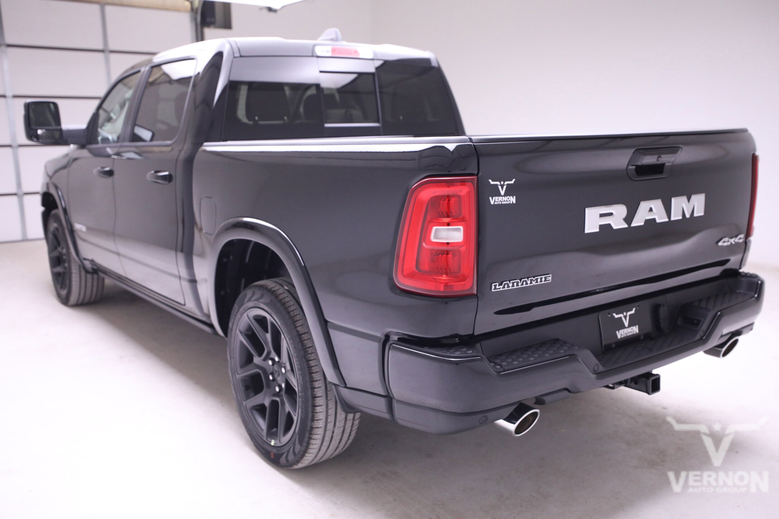 2026 Ram 1500 Laramie photo 3