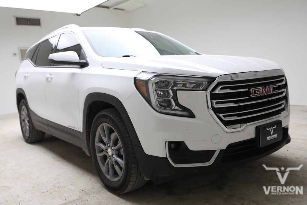 Used 2024 GMC Terrain SLT SUV