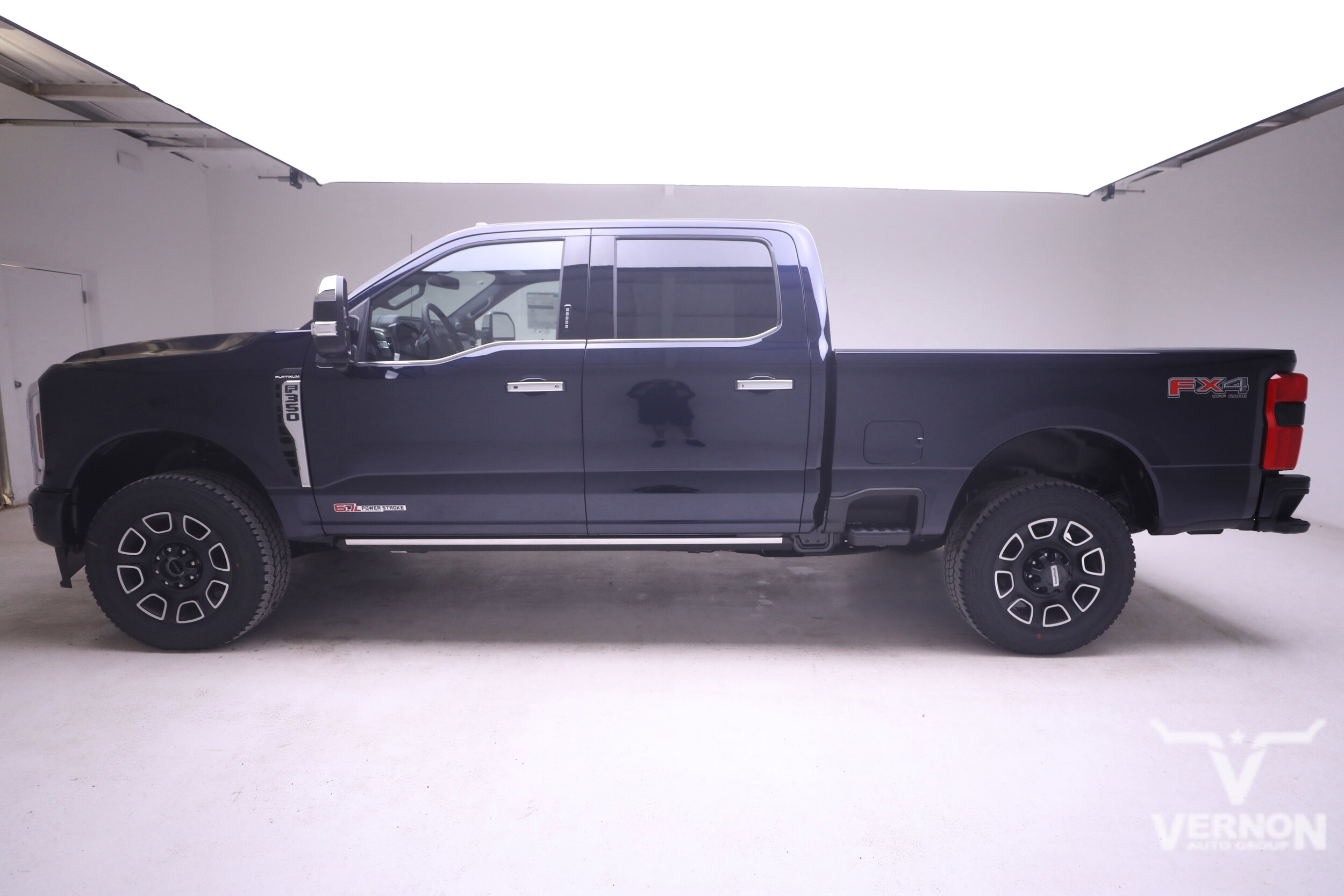 2024 Ford F-350 Platinum photo 2