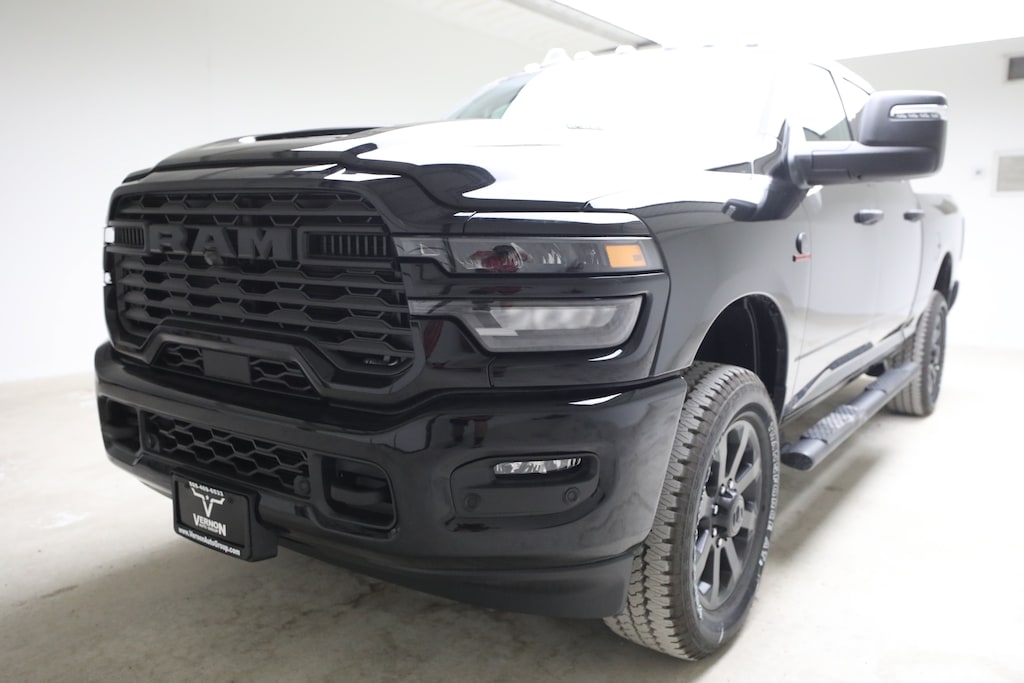 New 2026 Ram 2500 BLACK EXPRESS CREW CAB 4X4 6'4 BOX Pickup