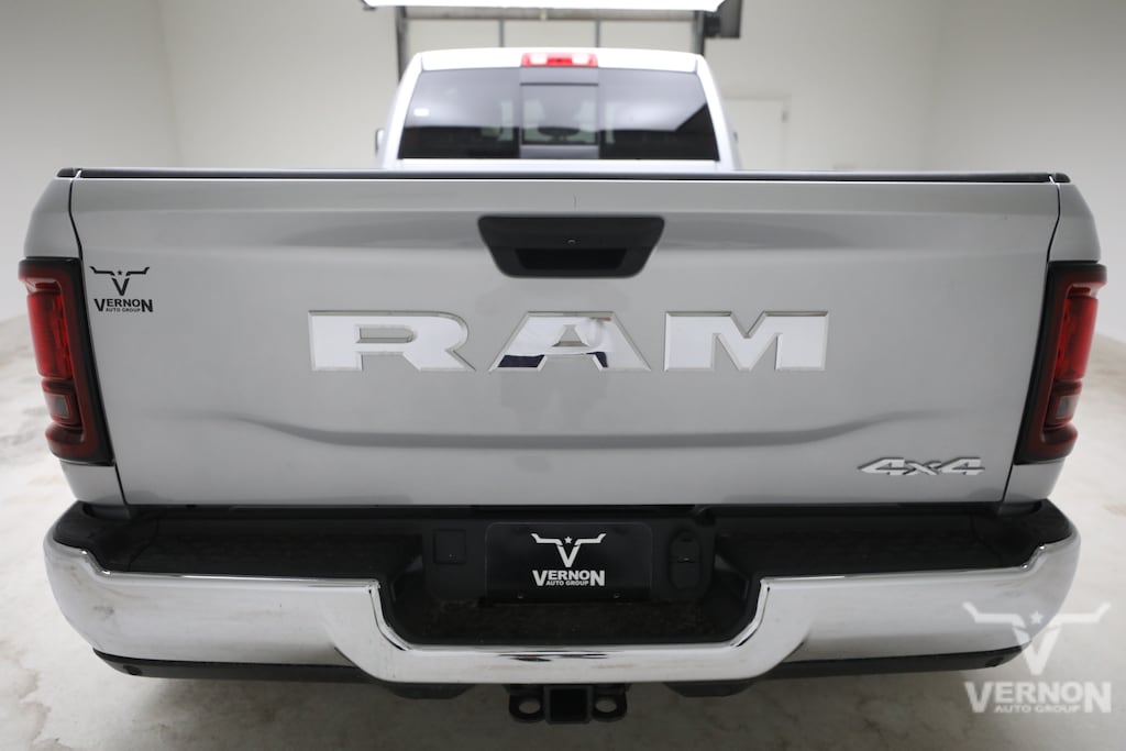 New 2026 Ram 3500 TRADESMAN CREW CAB 4X4 8' BOX Pickup