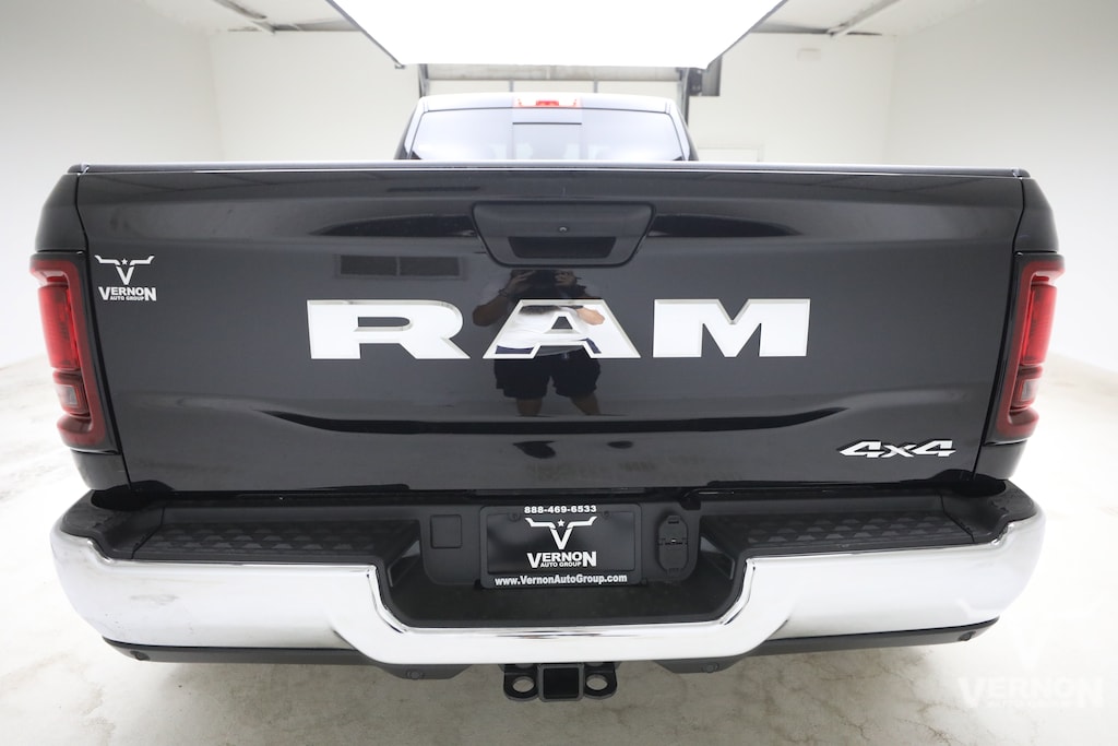 New 2026 Ram 3500 TRADESMAN CREW CAB 4X4 8' BOX Pickup