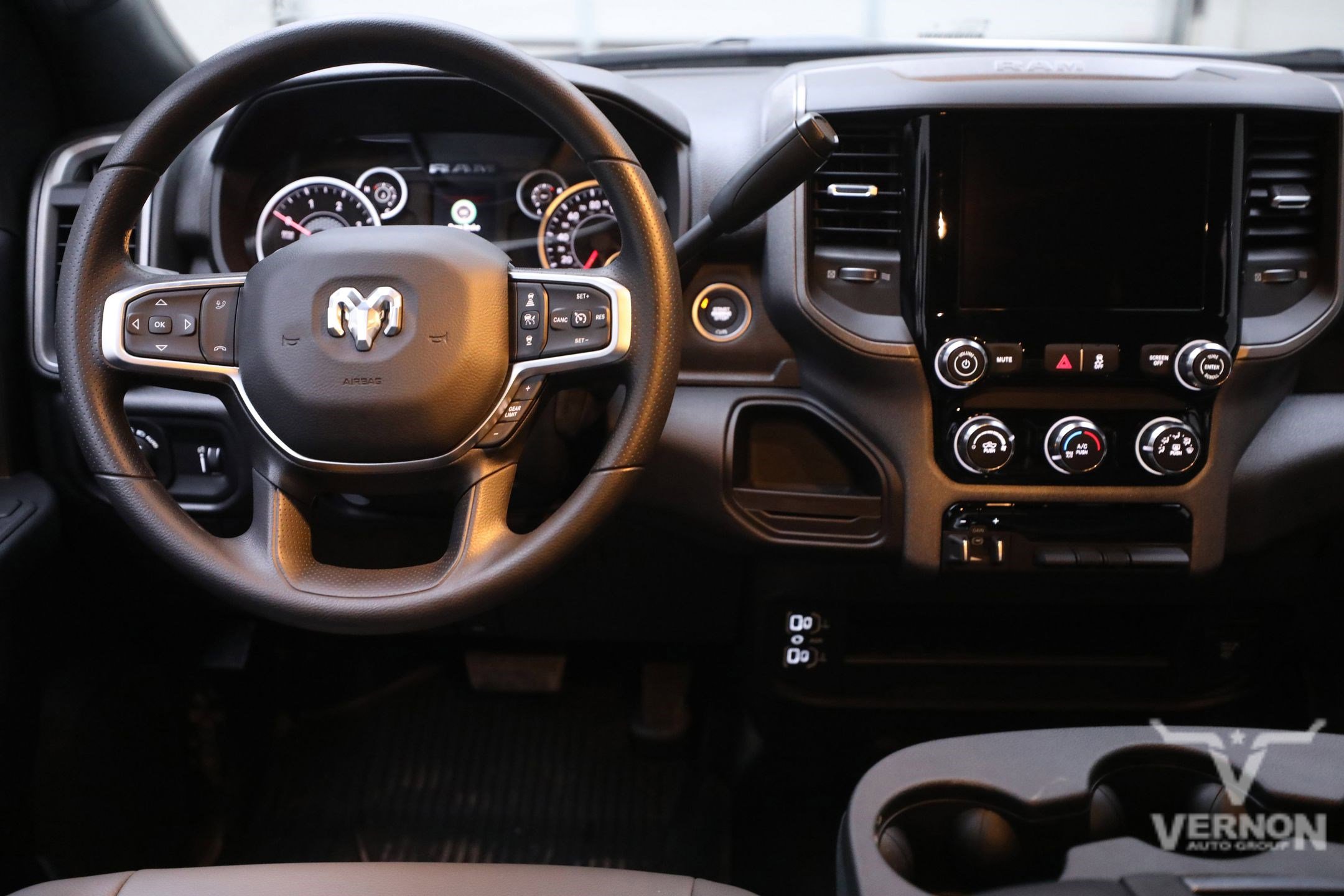 2026 Ram 2500 Tradesman photo 4