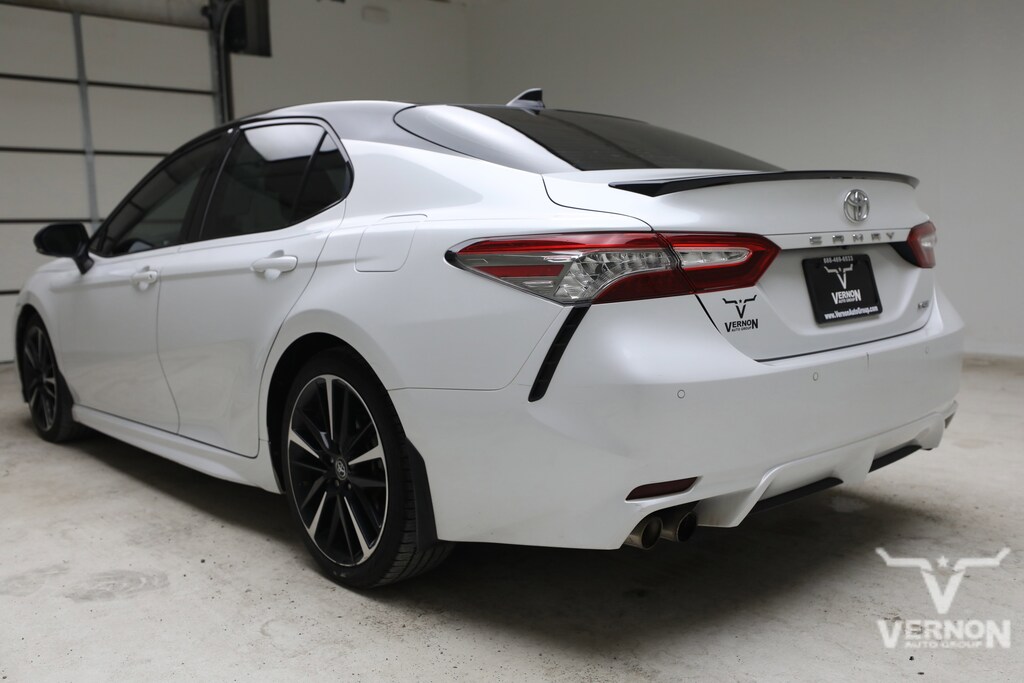 Used 2019 Toyota Camry XLE V6 Sedan