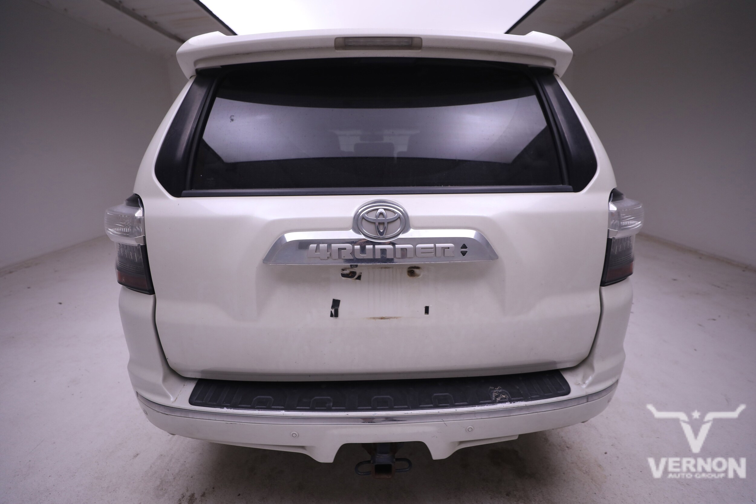 2016 Toyota 4Runner Limited photo 3