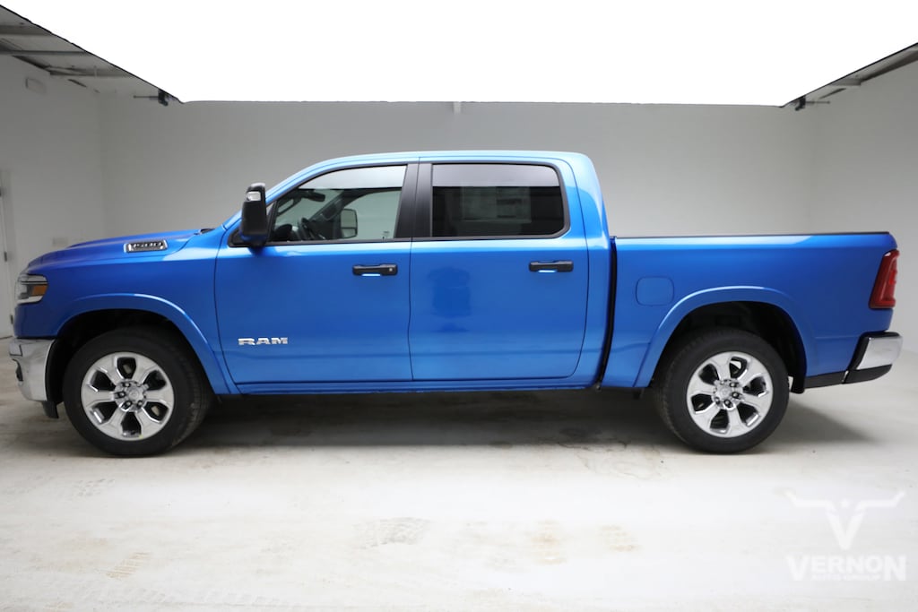 New 2026 Ram 1500 BIG HORN CREW CAB 4X4 5'7 BOX Pickup