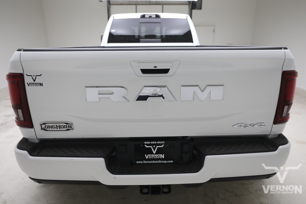 New 2026 Ram 3500 LIMITED LONGHORN CREW CAB 4X4 8' BOX Pickup
