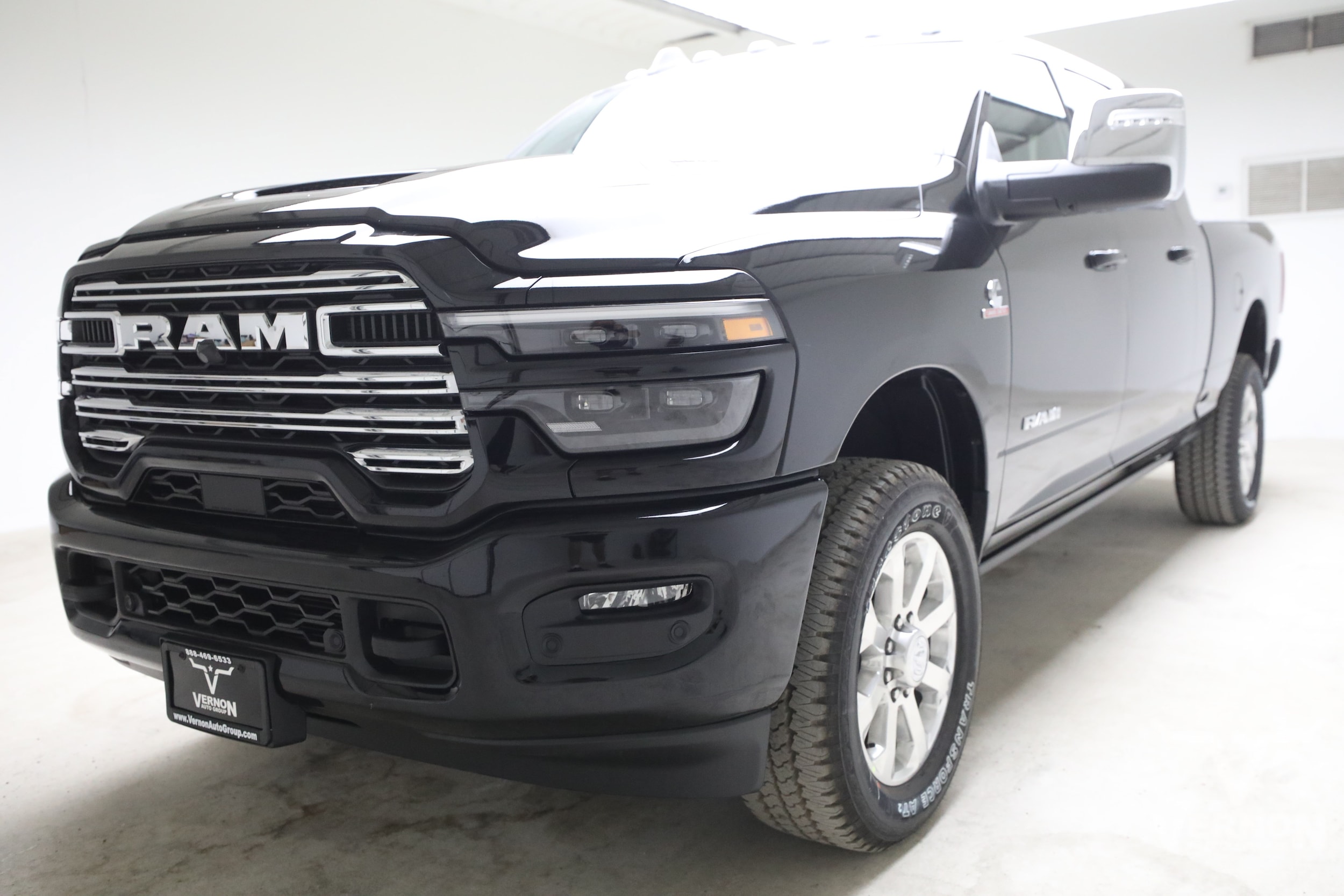 New 2026 Ram 2500 LARAMIE MEGA CAB 4X4 6'4 BOX