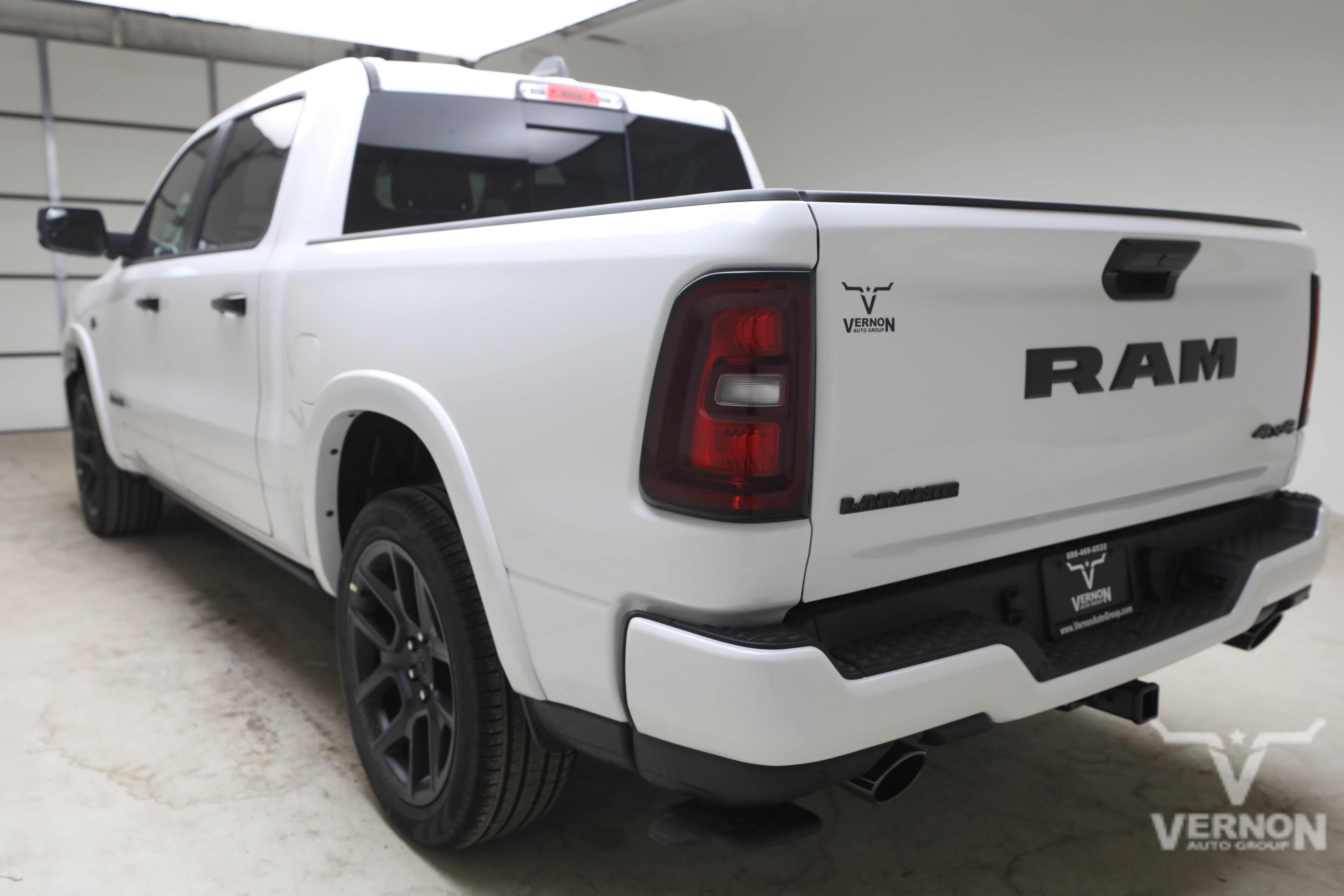 New 2027 Ram 1500 LARAMIE CREW CAB 4X4 5'7 BOX Pickup